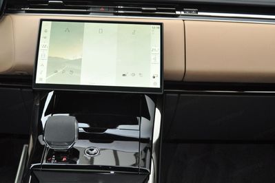 Land Rover Range Rover Sport P550e Autobiography