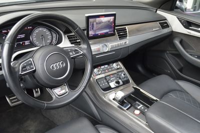 Audi A8 S8 4.0 TFSI quattro
