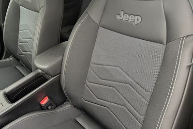 Jeep Avenger Summit 1.2 T3 mHEV FWD eDCT6
