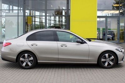 Mercedes Klasa C 300 4MATIC AVANTGARDE