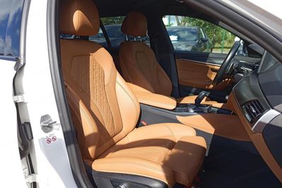 BMW Seria 5 530e xDrive M Sport sport-aut