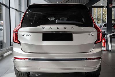 Volvo XC90 T8 AWD Plug-In Hybrid Ultra Bright