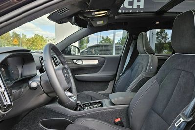 Volvo XC40 B3 b Dkg Ultra Black Edition