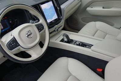 Volvo XC60 T6 Plug-In Hybrid AWD Inscription aut