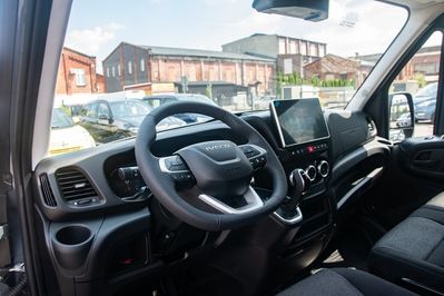 Iveco Daily 35S18 HI-MATIC 16m3 L4h2