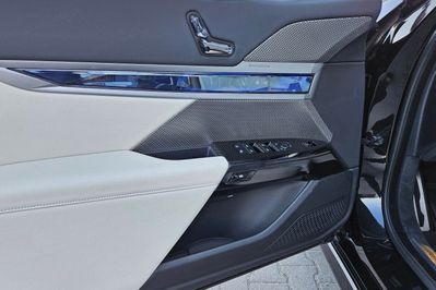 BMW Seria 7 740d xDrive M Sport