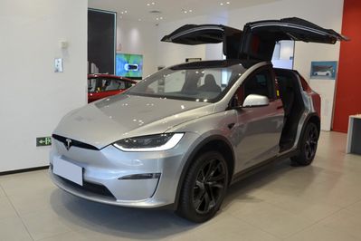 Tesla Model X AWD