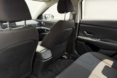 Hyundai Elantra 1.6 Modern CVT