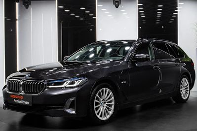 BMW Seria 5 530e xDrive Luxury Line aut