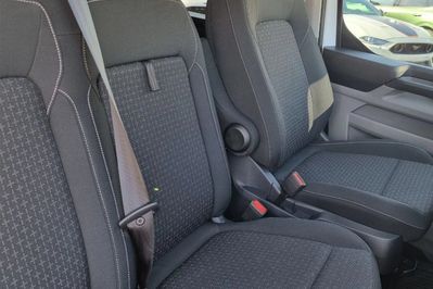 Ford Transit Custom Kombi M1 320 L2H1 Trend