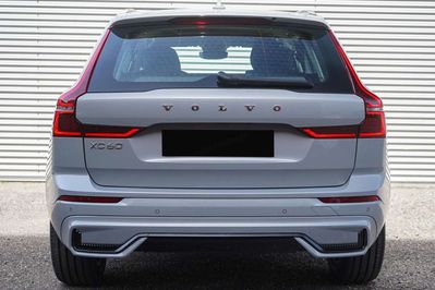 Volvo XC60 B5 AWD Plus Dark