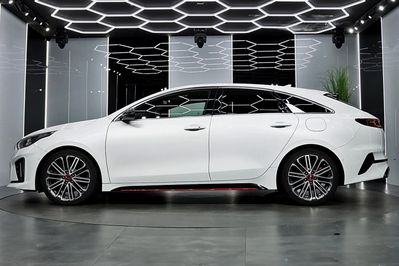 Kia ProCeed 1.6 T-GDI GT DCT