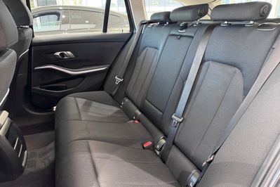 BMW Seria 3 Touring 318i Advantage