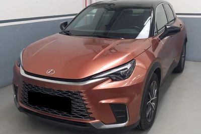 Lexus LBX Emotion 1.5 Hybrid