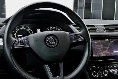 Skoda Superb 2.0 TDI Ambition DSG