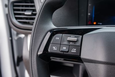 Opel Vivaro XL L2H1 Zabudowa Brygadowa