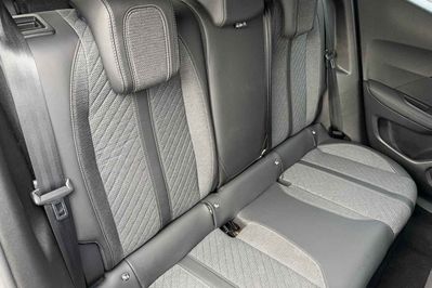 Peugeot 2008 Allure e-DCS 1.2 mHEV