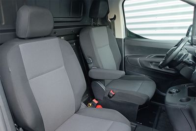 Peugeot Partner Van L2H1 AT