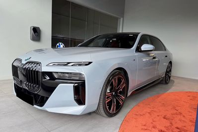 BMW Seria 7 740d xDrive M Sport