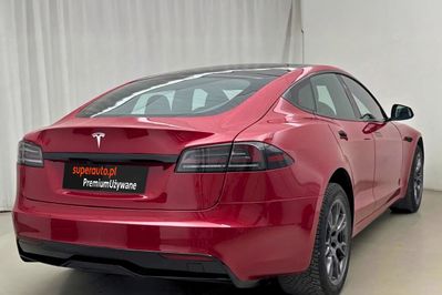 Tesla Model S AWD