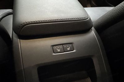 Volvo XC60 B5 B AWD Plus Dark aut