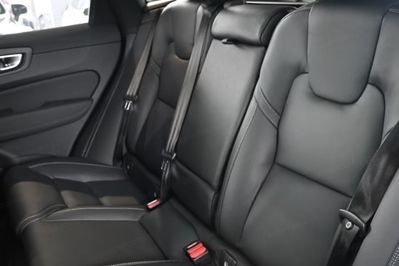 Volvo XC60 B5 AWD Ultra Dark