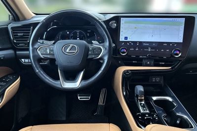 Lexus NX 350h Omotenashi AWD