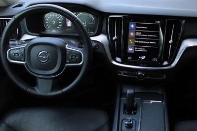 Volvo V60 B4 D Momentum Core