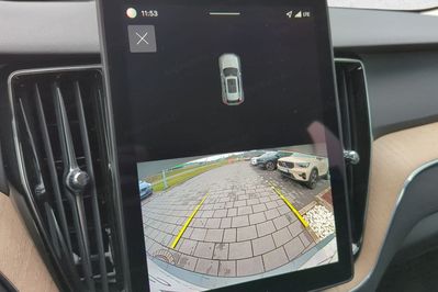 Volvo XC60 B5 B AWD Plus Dark aut