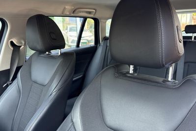 BMW Seria 3 320i Sport Line