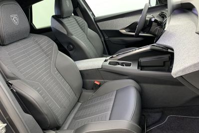 Peugeot 3008 GT 1.2 mHEV e-DCS6