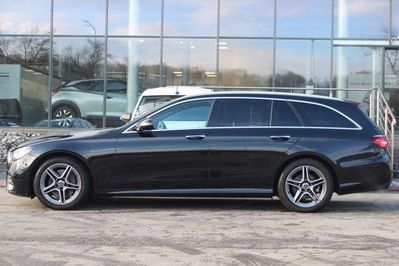 Mercedes Klasa E Kombi 220 d 4MATIC AMG Line