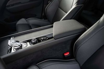 Volvo XC60 B5 B AWD Ultra Black Edition