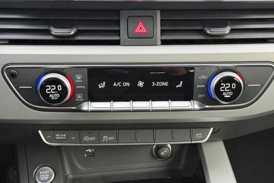 Audi A4 Avant 35 TFSI S Line