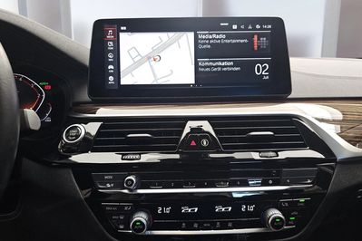 BMW Seria 5 Touring 520d xDrive Luxury Line