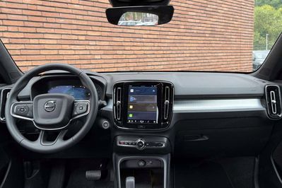 Volvo XC40 B3 Plus Dark