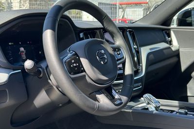 Volvo XC60 B5 B AWD Plus Black Edition aut