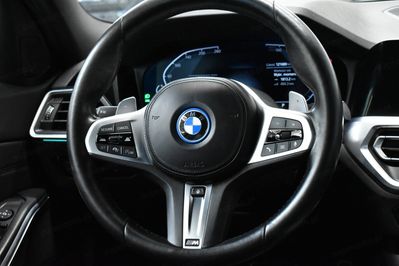 BMW Seria 3 Touring 330e M Sport