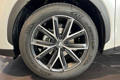 Lexus LBX Cool 1.5 Hybrid