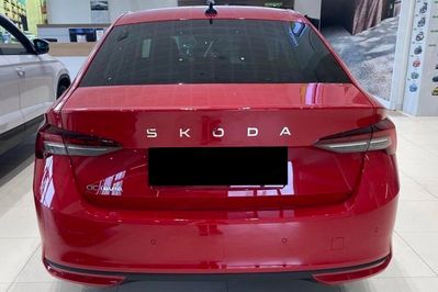 Skoda Octavia Selection Edition 130 1.5 TSI mHEV DSG