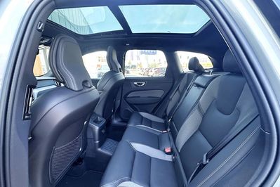 Volvo XC60 T8 Plug-In Hybrid AWD Ultra Black Edition aut