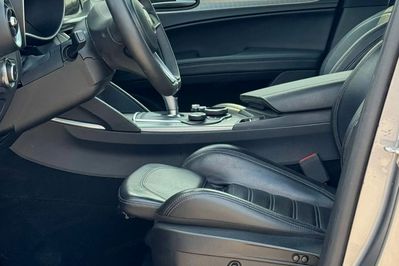 Alfa Romeo Stelvio 2.0 Turbo Executive Q4 aut