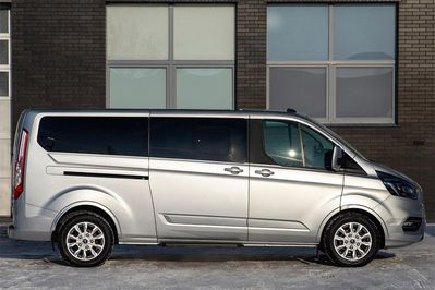 Ford Tourneo Custom L2H1 AT