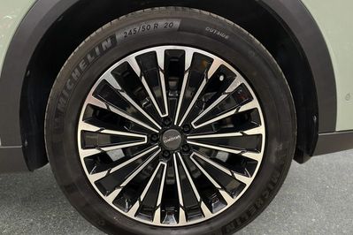 Omoda 9 1.5 Super Hybrid AWD