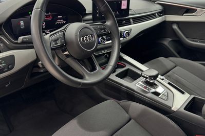 Audi A4 35 TFSI mHEV S Line S tronic