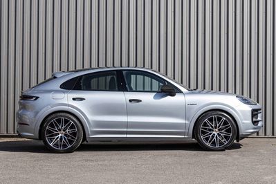 Porsche Cayenne Coupe S E-Hybrid Black Edition