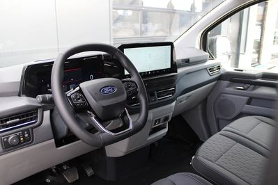 Ford Transit Custom Kombi M1 320 L2H1 Limited A8