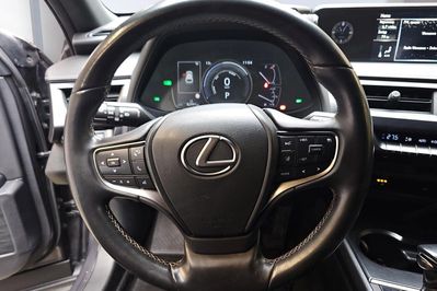 Lexus UX 250h F Impression 2WD