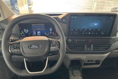 Ford Transit Custom Kombi 320 L2H1 M1 Trend A8