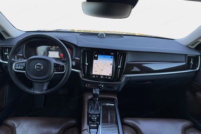 Volvo S90 D5 AWD Geartronic Inscription